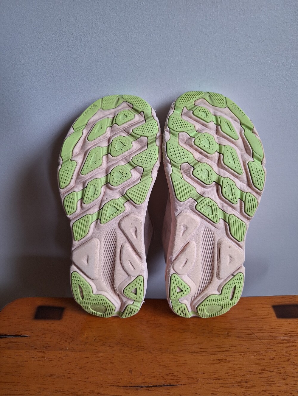 HOKA Clifton 9 Women's Vanilla / Astral Size 7.5B - Picture 5 of 14